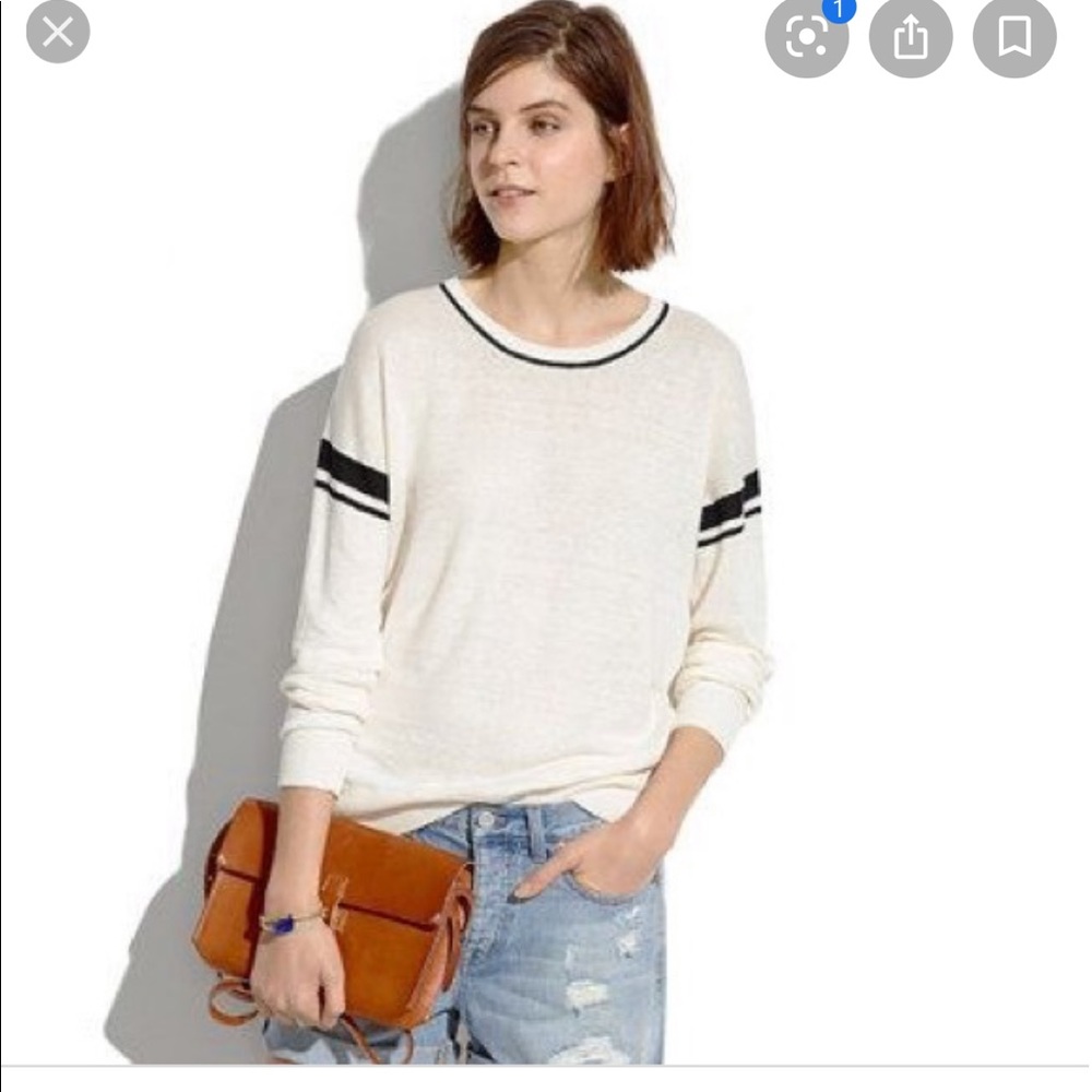 Thin sweater
